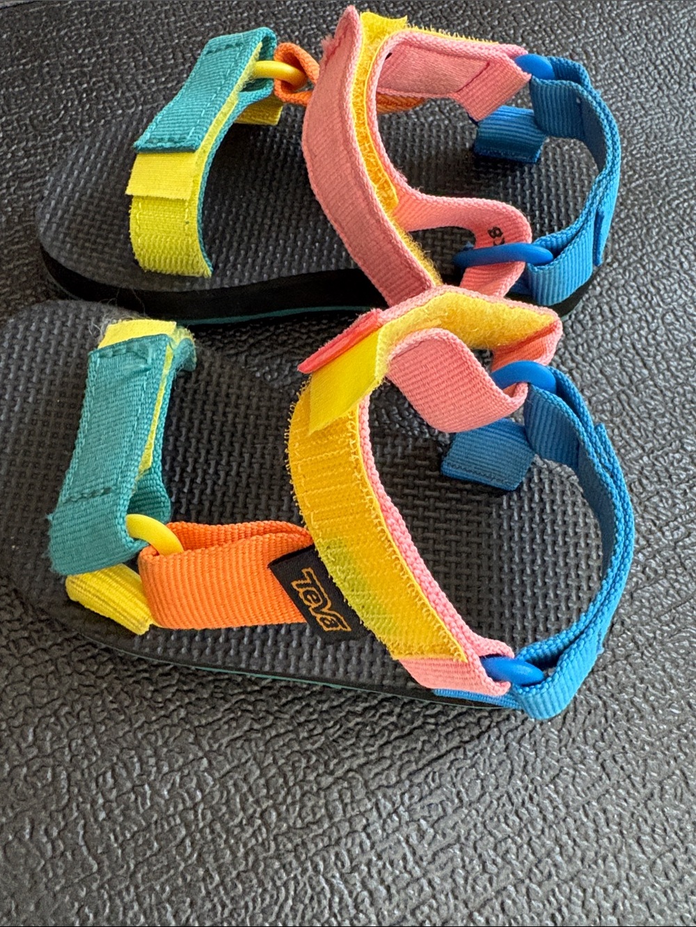 Teva Kids Rainbow Strap Sandals size 8- Pink, Yellow, Blue, Orange, Teal